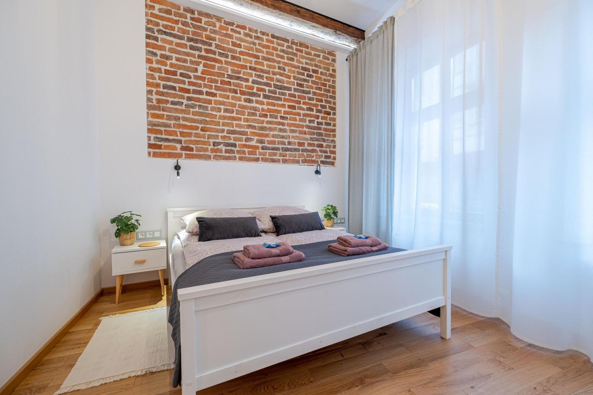 Old Town Zamkowa Vis A Vis Wawelu Apartment Krakow Bagian luar foto